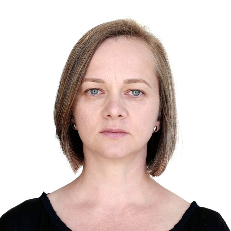 Portrait of Maya Janczykowska — Co-Founder, Design Principal